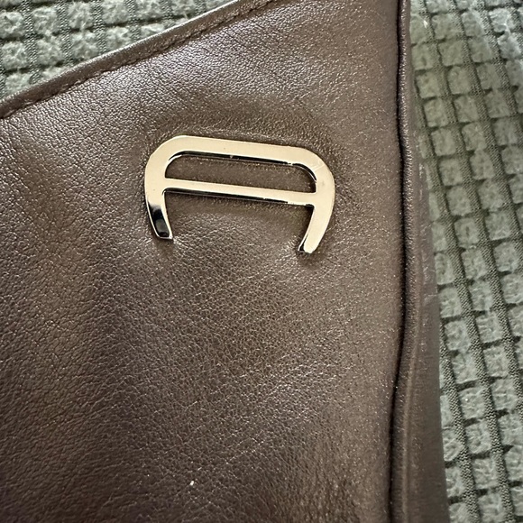 Etienne Aigner Leather Shoulder Bag - Picture 4 of 7